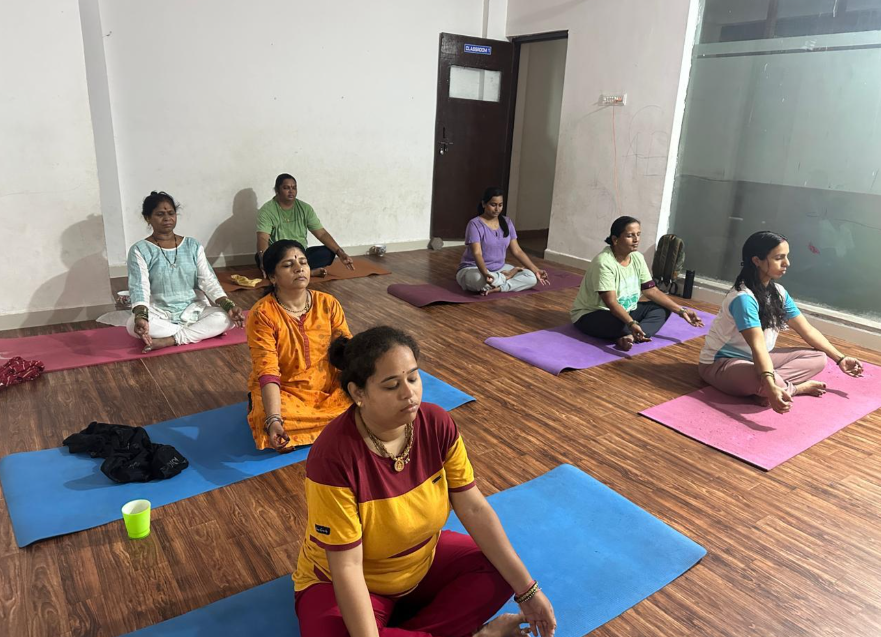 Yoga session at Vandana Dance and Fitness Club Pune Wagholi